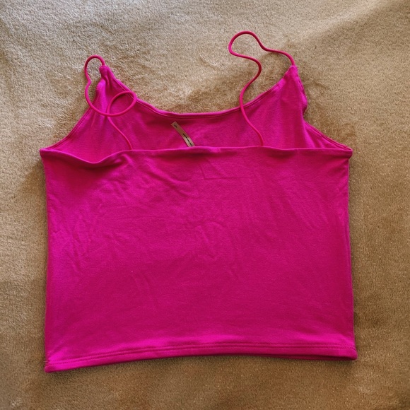 Tops - Picture 2 of 4